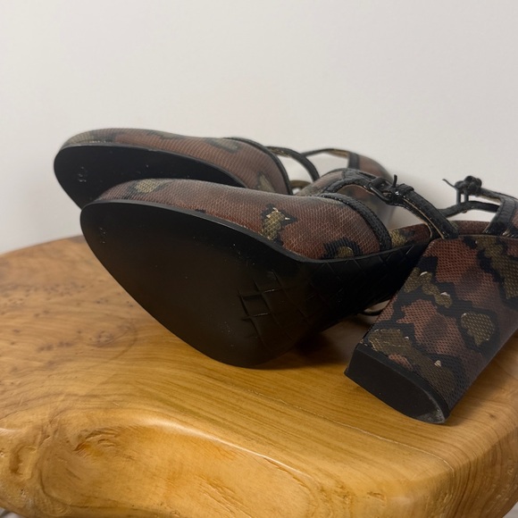NWOT Bottega Veneta Heels - Picture 9 of 10